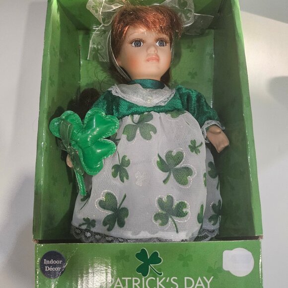 St Patrick's Day Collection Molly Porcelain Doll With Shamrock NIB - Picture 1 of 8